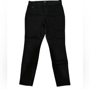 Women’s size 14 black Nine West pull-on skinny pants/jeans